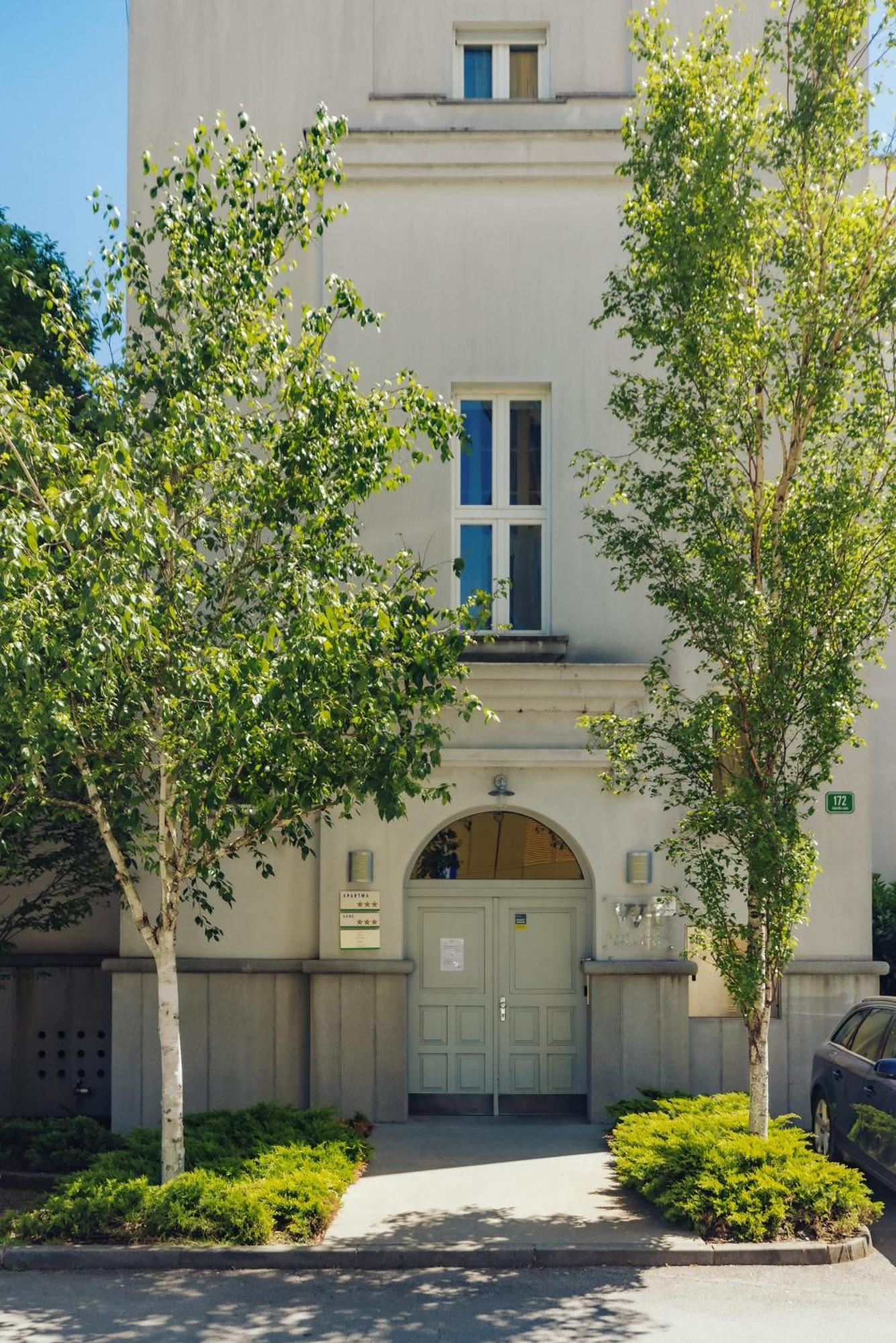 Wh Apartments Любляна Экстерьер фото